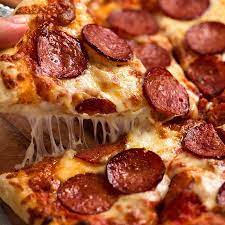 sujuk pizza medium